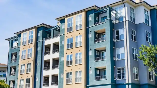Czym się różni apartament od mieszkania? Kluczowe cechy i różnice