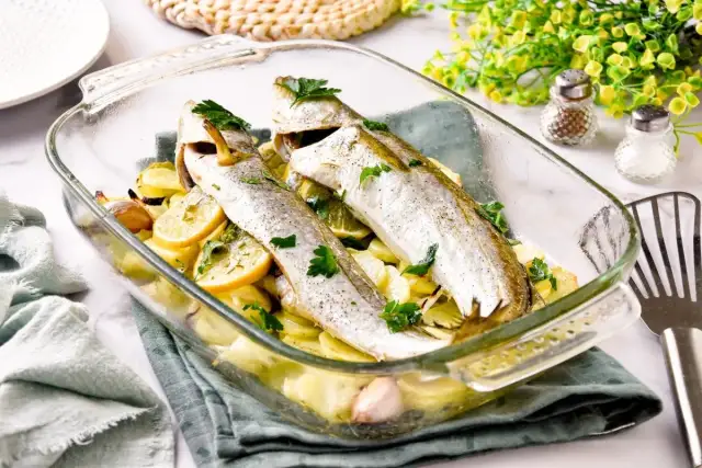 ¿Pescadilla al horno seca? - Tiempos y trucos para que quede jugosa