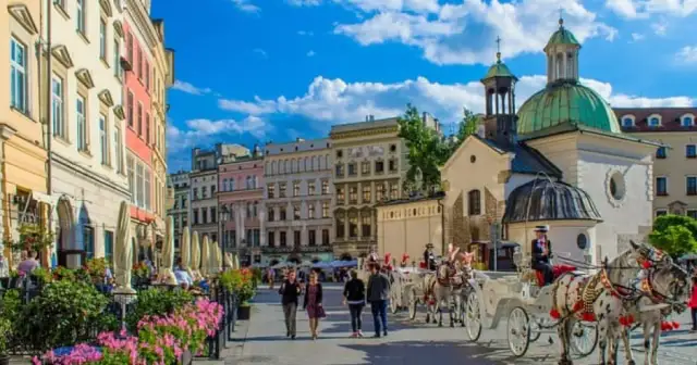 Gdzie zjeść w Krakowie: najlepsze miejsca na niezapomniane posiłki