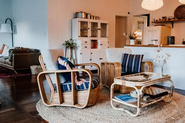 Styl boho w mieszkaniu: Jak wprowadzić niepowtarzalny klimat?