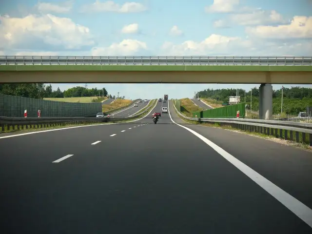 Ile kosztuje budowa autostrady? Zaskakujące wydatki i czynniki wpływające