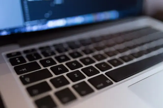 Ile prądu pobiera laptop? Odkryj, jak zaoszczędzić na energii
