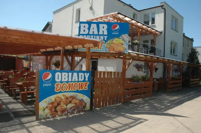 Karwia gdzie zjeść? Najlepsze ryby, obiady i miejsca dla rodzin!