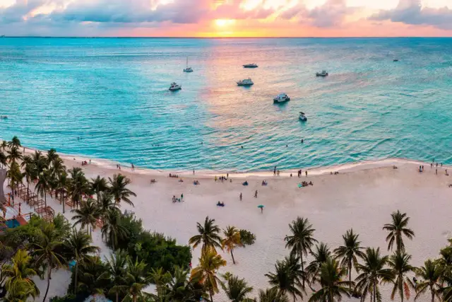 Najlepszy czas na podróż do Cancun? Pogoda, ceny, tłumy - sprawdź!