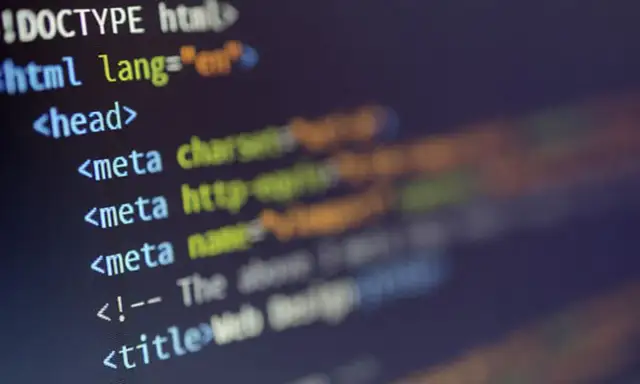 Jak wstawić baner HTML na stronie i uniknąć problemów z wyświetlaniem