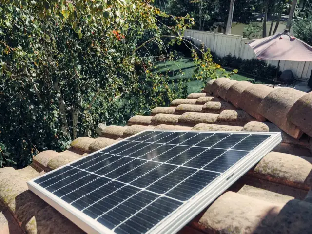 Fotowoltaika 5 kW w Polsce: Ile energii rocznie wyprodukujesz?