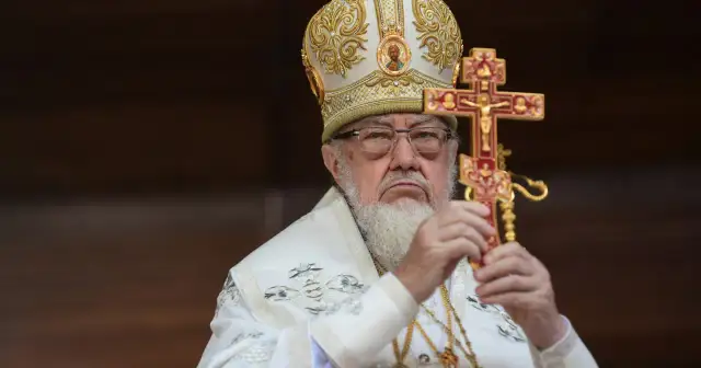 Kto jest głową kościoła prawosławnego i jak wygląda jego hierarchia?