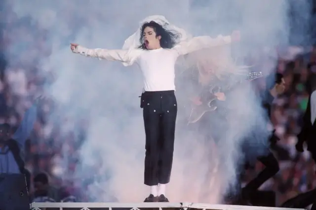 Michael Jackson w sztuce pop: jak jego wpływ zmienił kulturę