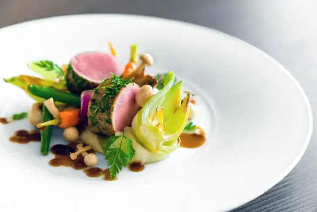 Ostróda gdzie zjeść: najlepsze miejsca z lokalną kuchnią i nie tylko