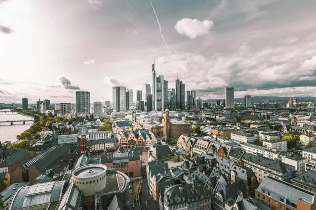 Frankfurt nad Menem: Atrakcje, "Mainhattan" i plan idealnego weekendu