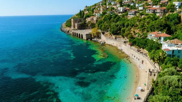 Antalya jakie morze – poznaj tajemnice Morza Śródziemnego