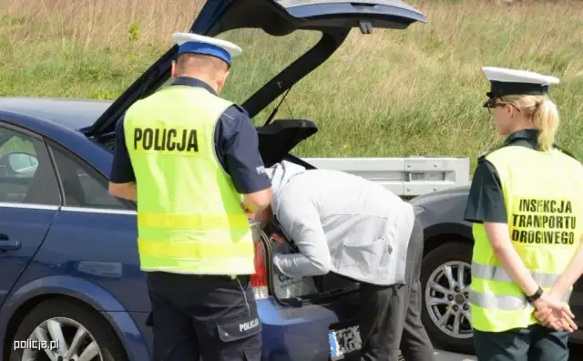 Kiedy policja może zbadać trzeźwość w domu? Poznaj swoje prawa!