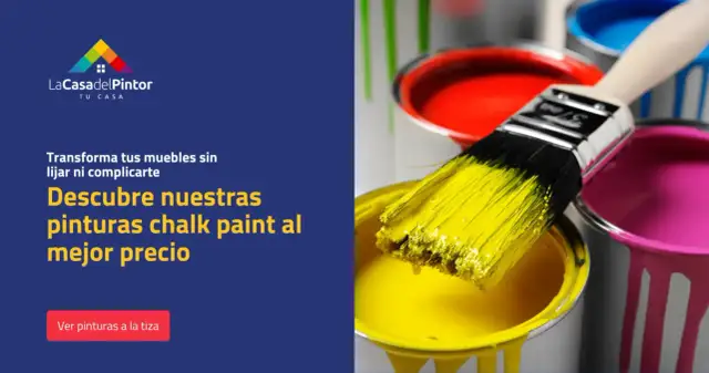 Pincel con pintura a la tiza muy espesa, listo para transformar muebles. Latas de pintura roja, amarilla y rosa.