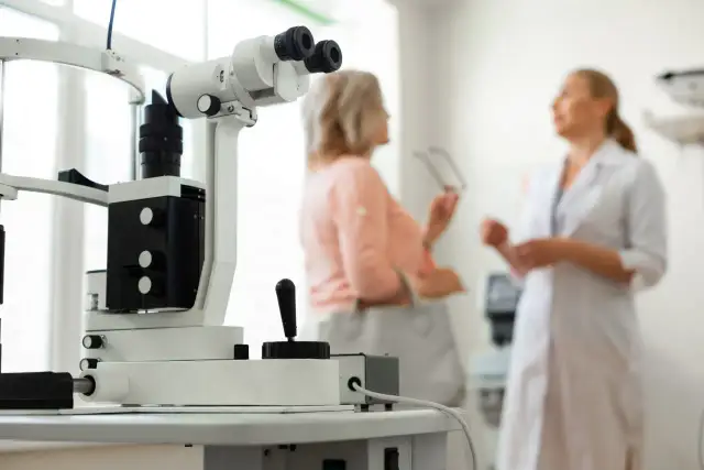 Ile kosztuje operacja zaćmy prywatnie? Zaskakujące ceny i fakty