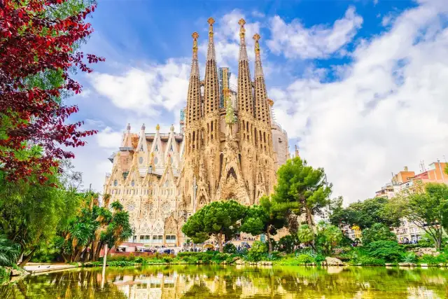 Sagrada Família - jak zrozumieć wizję Gaudíego i mądrze ją zwiedzić?