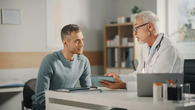 Urolog: Na czczo czy nie? Uniknij błędów przed wizytą!