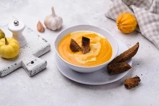 Najlepsza dynia na zupę krem: Hokkaido czy Butternut? Sekrety smaku.