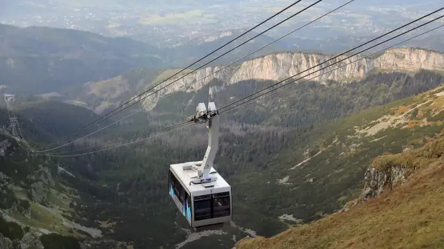 Kasprowy Wierch: Ceny, atrakcje, porady. Planuj wycieczkę bez stresu!