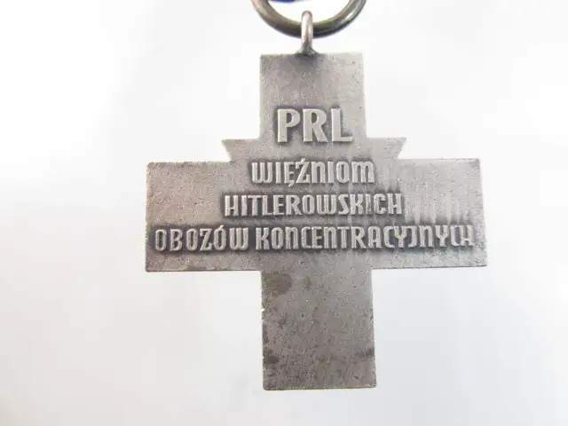 Krzyż Oświęcimski: Jakie jest jego znaczenie? Symbol cierpienia więźniów