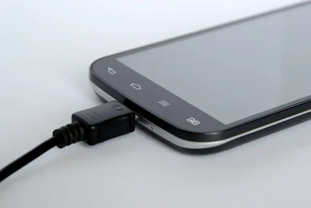Jak wyczyścić aparat w telefonie, aby zdjęcia były zawsze ostre
