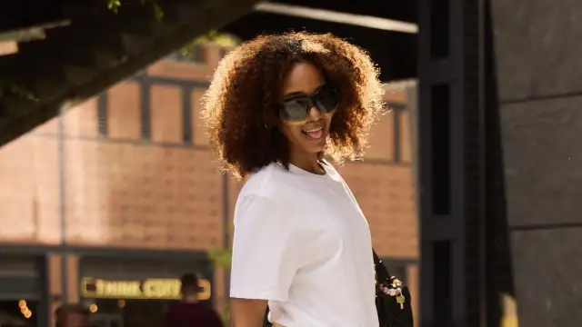 Coole T-Shirts: Trends 2025, Styling-Tipps & nachhaltige Mode