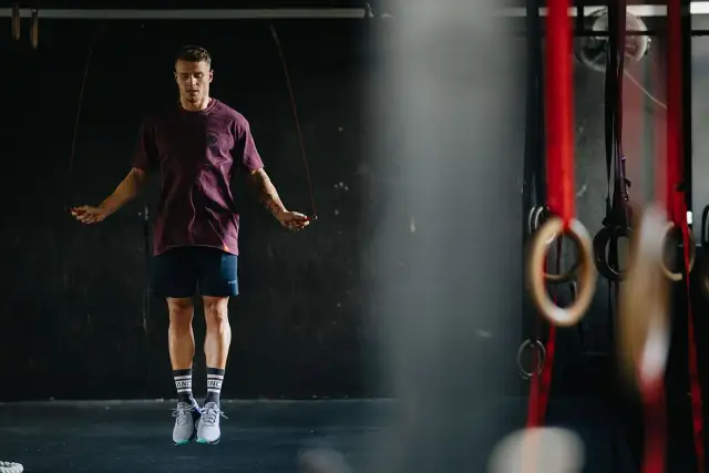 Skakanka crossfitowa: Poradnik eksperta. Opanuj double unders!