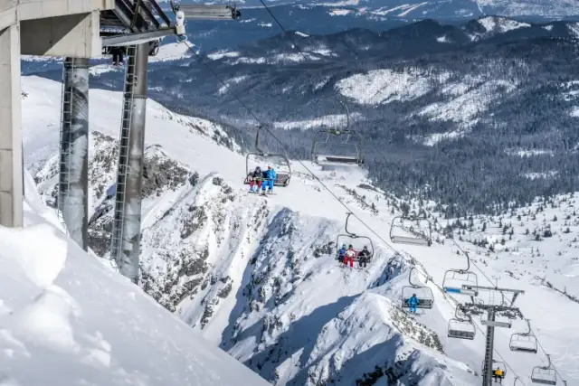 Stoki narciarskie Zakopane: Wybierz idealny dla siebie (ceny, trasy)