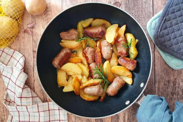 Salsiccia come secondo piatto: ricette facili e segreti per il successo
