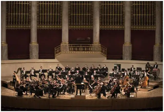 Wiedeńska orkiestra symfoniczna – historia, koncerty i wyjątkowe brzmienie