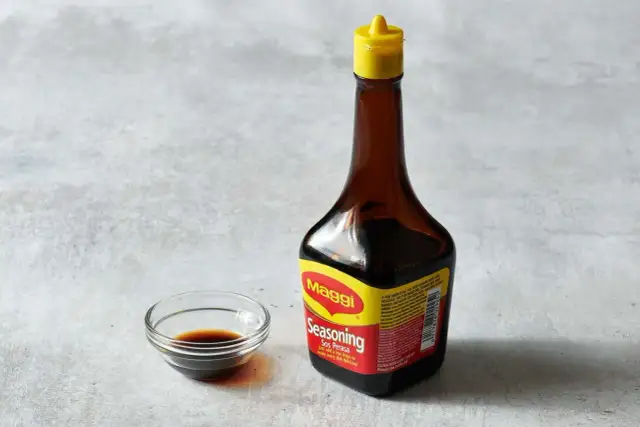 Sos sojowy czy Maggi? Kiedy można je zamienić?