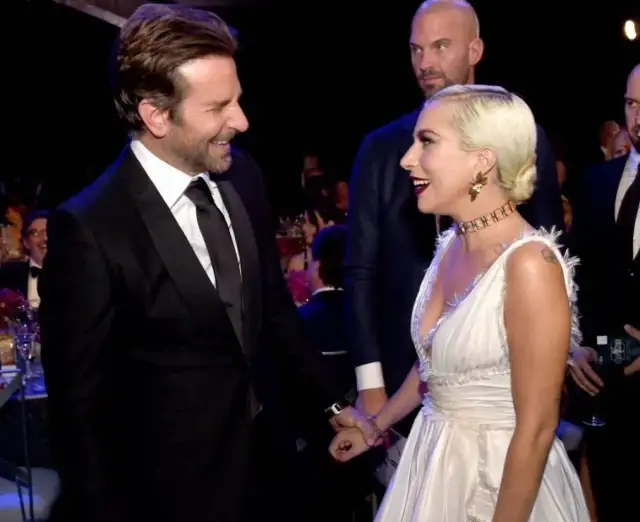 Z kim Lady Gaga jest w ciąży? Szokujące plotki o jej partnerze