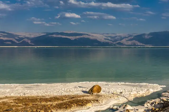 Czy morze martwe to jezioro? Odkryj jego prawdziwą naturę
