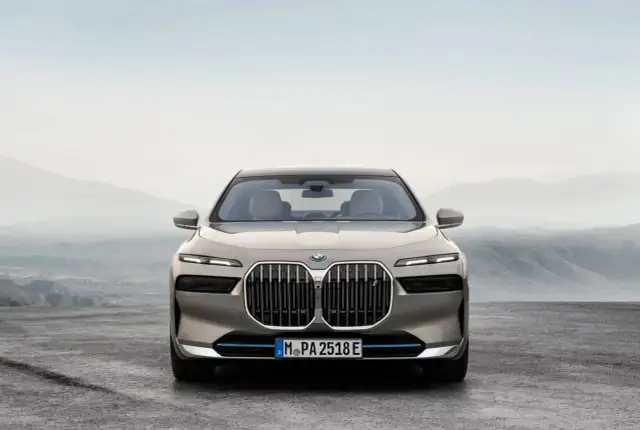 BMW seria 7: Luksusowa limuzyna, która zachwyca osiągami i stylem