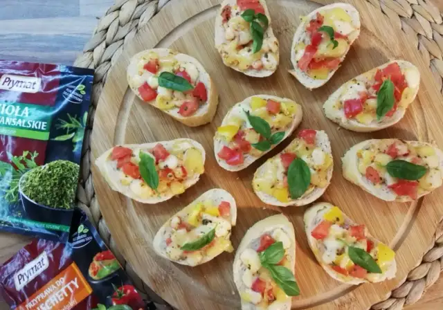 Domowa zapiekanka z mozzarellą: przepis jak z Kwestii Smaku