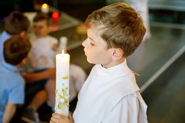 Ile lat ma dziecko do Komunii? Wiek, warunki i wczesna Komunia