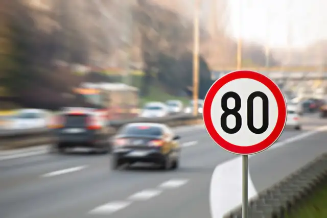 Ile można jechać na autostradzie w Polsce? Prędkości, które musisz znać