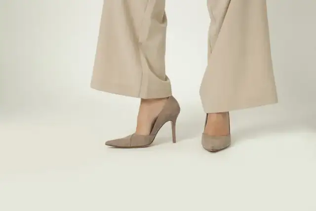 Kombinezon i buty: Jak dobrać idealne? Porady i trendy