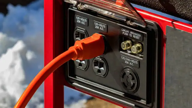 Ile kosztuje podłączenie skrzynki elektrycznej w domu? Sprawdź ceny i ukryte wydatki