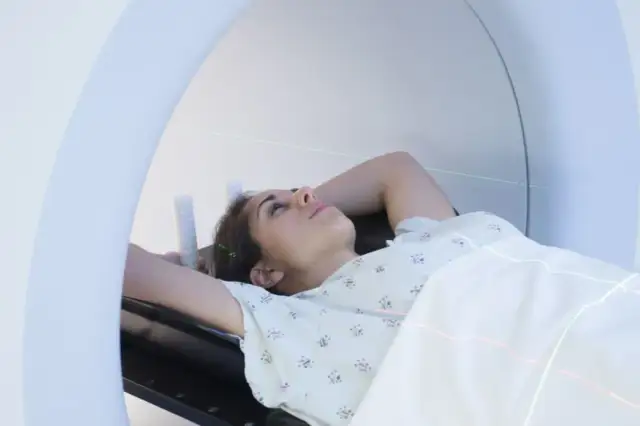 PET prywatnie: Ile kosztuje i czy warto przyspieszyć diagnozę?