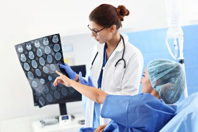 Co to jest neurolog i jak może pomóc w problemach zdrowotnych