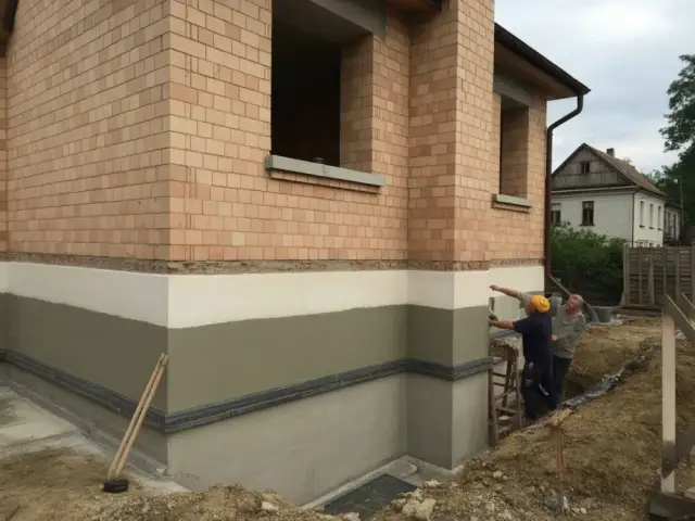Ocieplenie fundamentów starego domu: czy warto? Poradnik krok po kroku