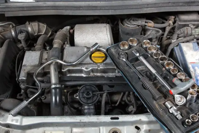 Objawy uszkodzonego zaworu EGR w Mondeo MK4, które musisz znać