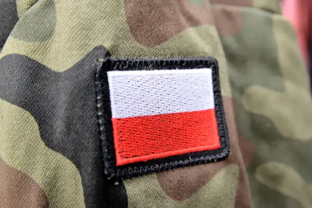 Czy zasadnicza służba wojskowa wlicza się do emerytury policyjnej? Sprawdź to!