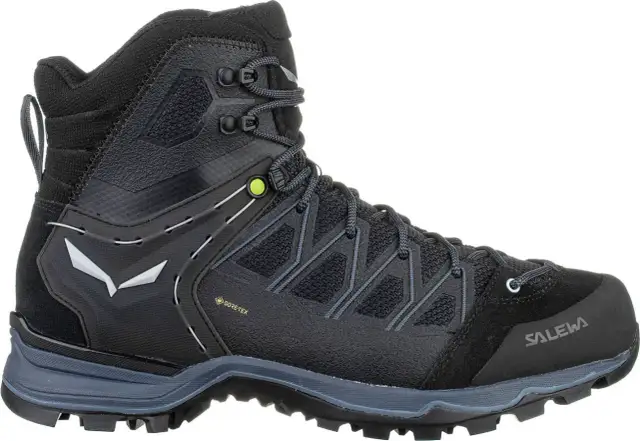 Buty GTX – co to znaczy i jak wybrać najlepsze trekkingowe obuwie