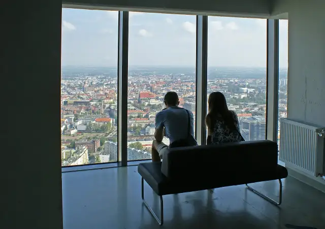 Ile pięter ma Sky Tower - Poznaj taras widokowy i ceny biletów