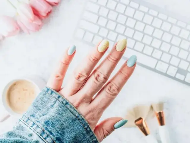 Najzdrowszy manicure – jaki rodzaj nie niszczy paznokci i jest bezpieczny?