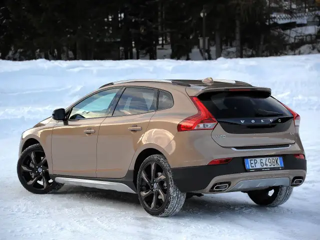 Volvo V40 D2 - 1.6 czy 2.0? Sprawdź realne koszty i typowe usterki