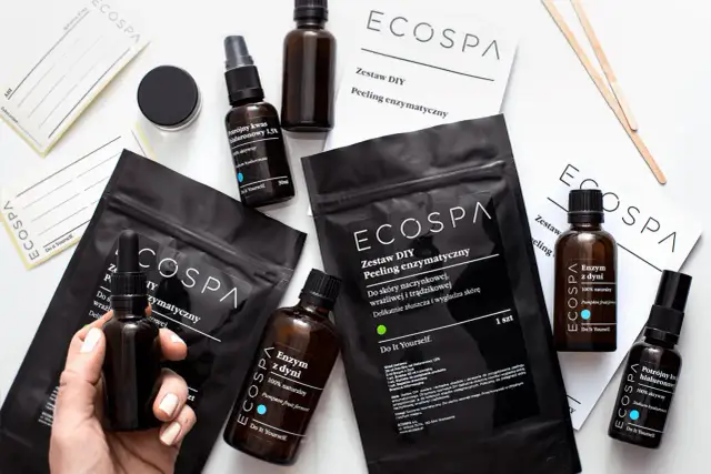 Zestaw DIY Ecospa: jaki peeling do cery trądzikowej? Enzymatyczny, delikatnie złuszczający, z dyni i potrójnym kwasem hialuronowym.