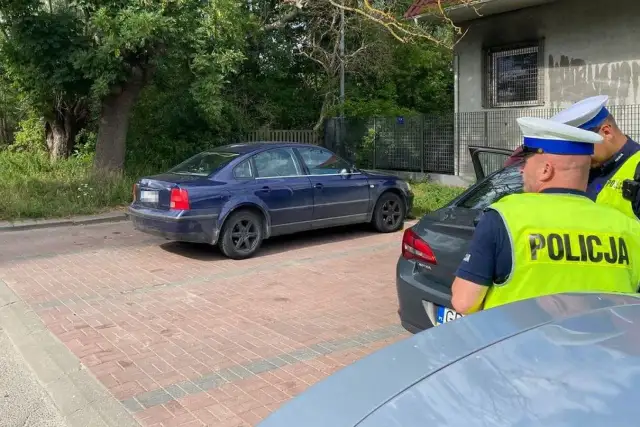 Czy policja może przeszukać samochód bez nakazu? Poznaj swoje prawa