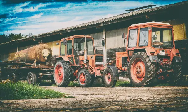 T25 Władimirec: Cechy, parametry i specyfikacje tego ciągnika rolniczego